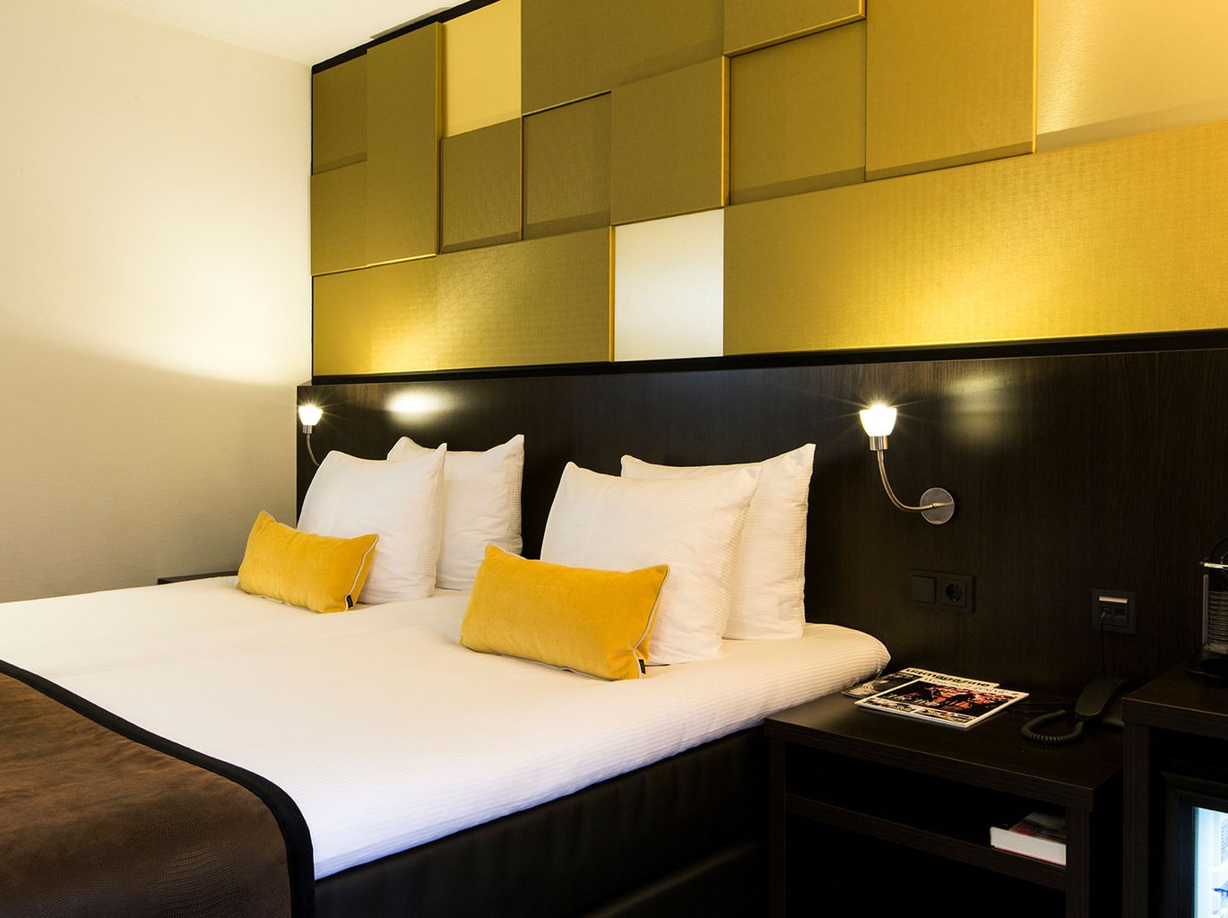 EH---ORANJE-HOTEL-LEEUWARDEN---STANDAARD-TWIN---2.jpg