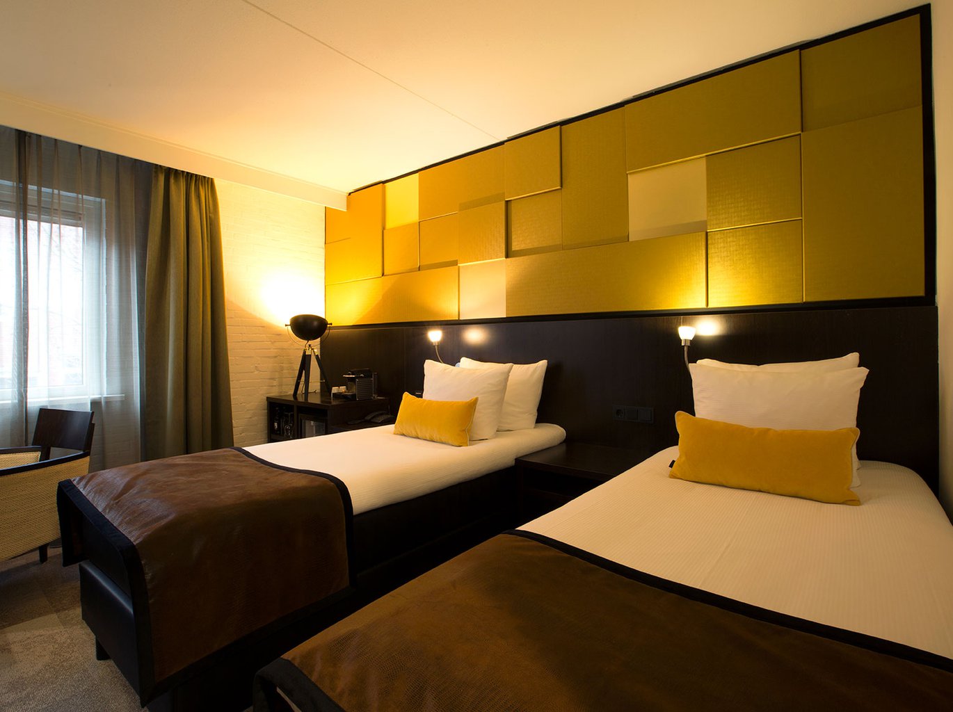 EH---ORANJE-HOTEL-LEEUWARDEN---STANDAARD-2-SINGLE---1.jpg