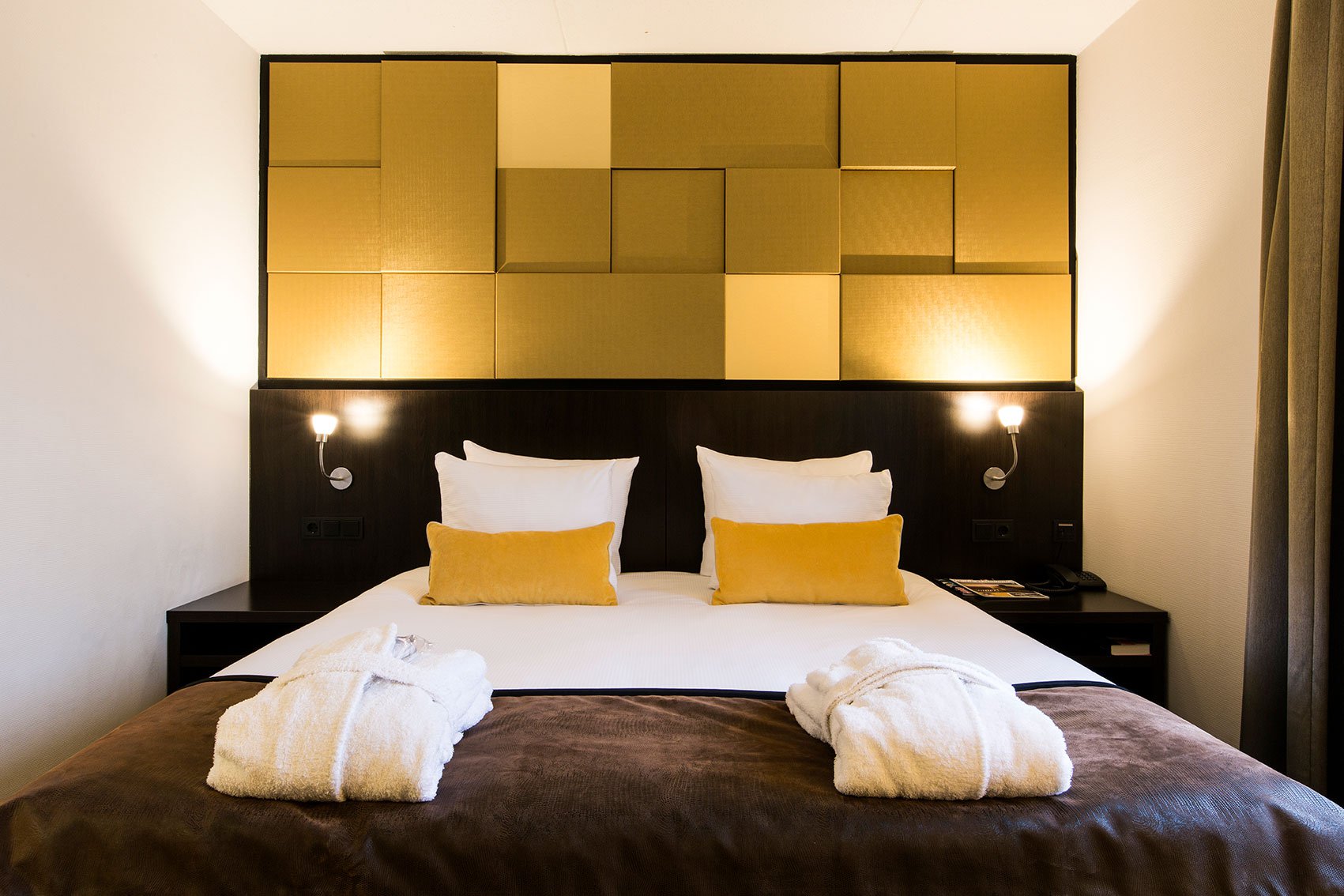 EH---ORANJE-HOTEL-LEEUWARDEN---SUPERIOR---2.jpg