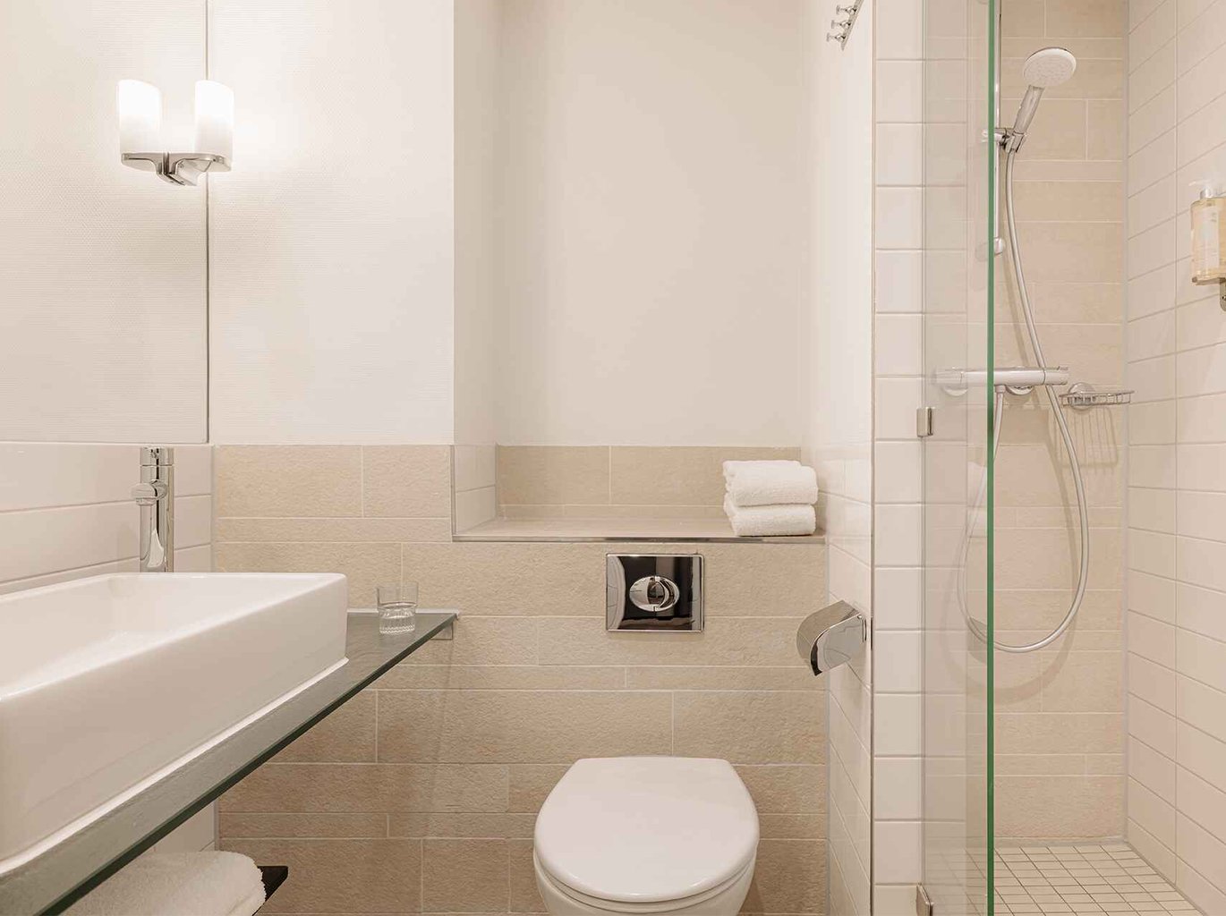Oranje Hotel Leeuwarden Standard Bathroom